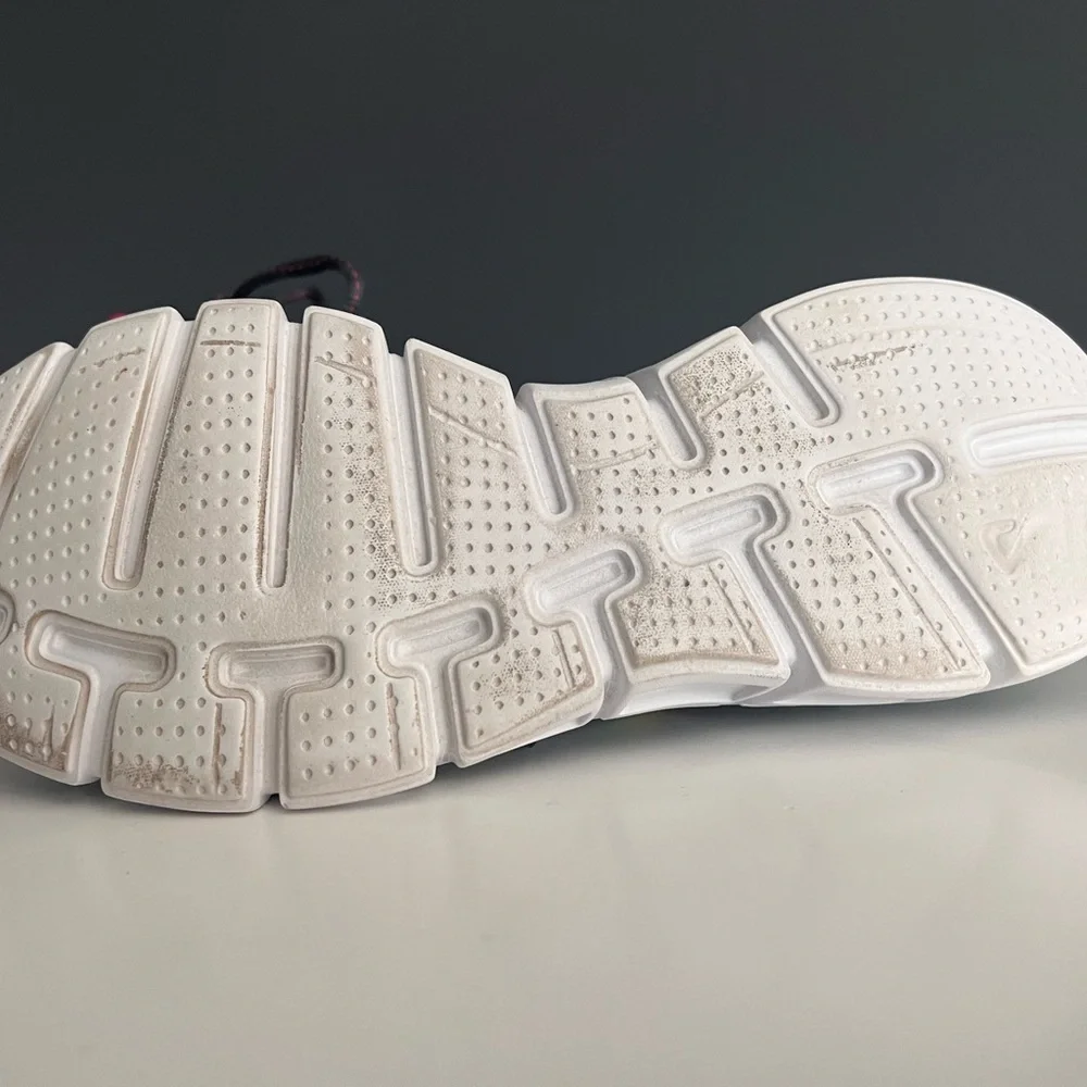 Fila Women's Memory
Multiswift Running Shoe - Gray with Pink / Rainbow - Picture 6 of 13